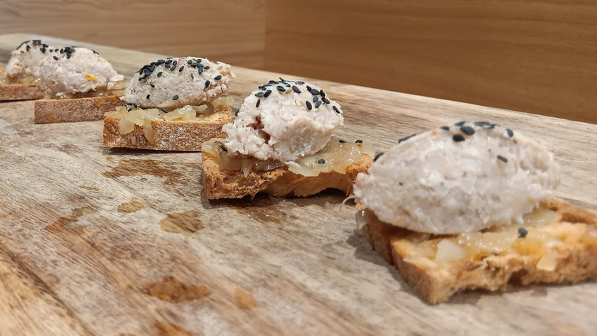 10 Toast de rillette de poulet, tartinade beurre-cornichons- persil et pickles de légumes