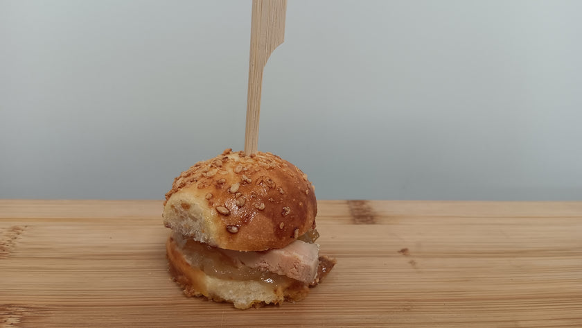 10 Mini buns au foie gras, chutney d'oignons, confiture