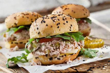 10 Mini buns à la rillette de lieu noir, œuf dur et persil