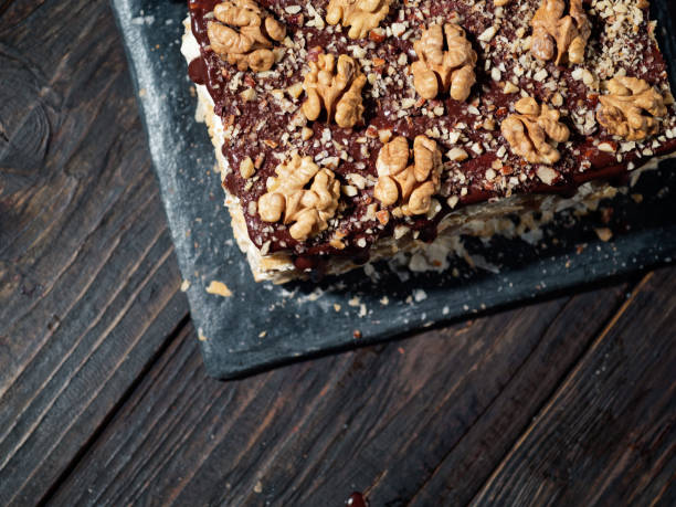 Gâteau au chocolat noir, Nocciolata et fruits secs (12 parts)